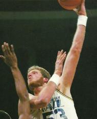 Mark Eaton (basketball)
